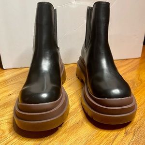 Urban Outfitters Betty boot NWB